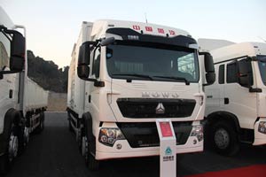 中國(guó)重汽 T5G 280馬力 6X4 隨車起重運(yùn)輸車