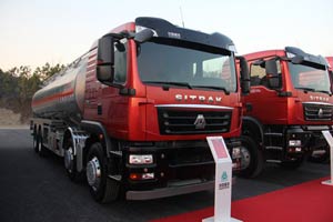 中國重汽 C5H 340馬力 8X4氣囊油罐車