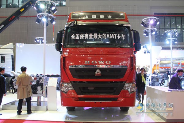 中國重汽HOWO T7H 國五 AMT 440馬力6X4牽引車