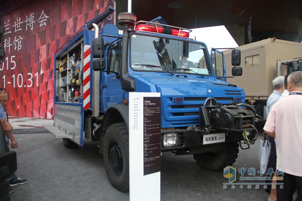 梅賽德斯-奔馳烏尼莫克（Unimog）U4000 4X4地震救援車底盤