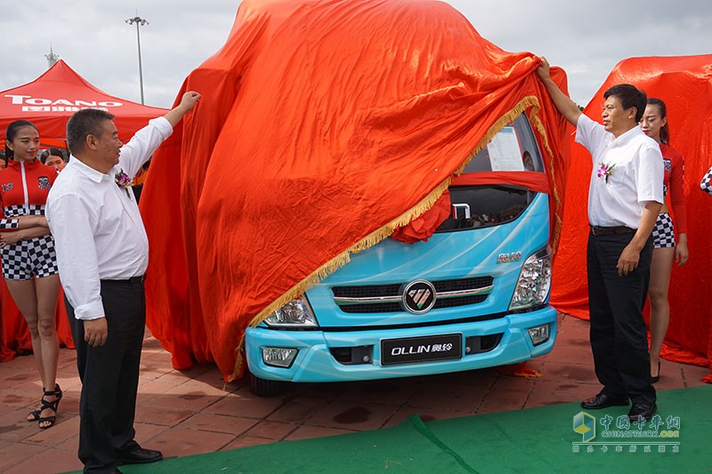 陜汽重卡 德龍新M3000 輕量化版 310馬力 4X2 國(guó)四牽引車(SX4186GN361)