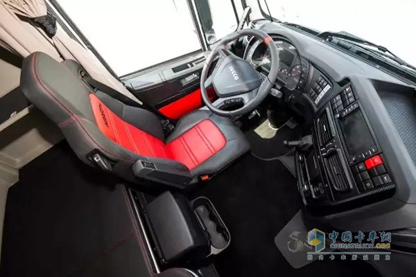 Stralis XP Abarth限量版卡車駕駛室