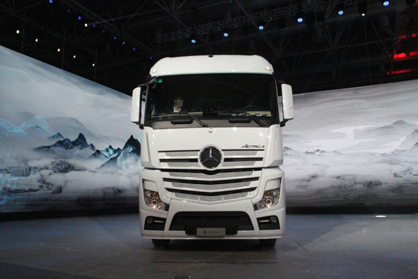 梅賽德斯-奔馳新Actros 2645 LS DNA 6x2公路牽引車(chē)