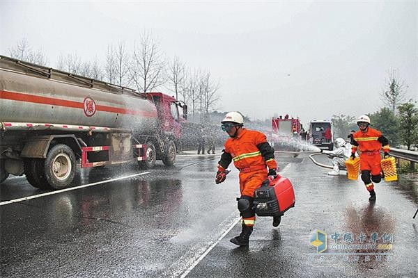 山東省實(shí)施高速公路車(chē)輛救援清障服務(wù)新的收費(fèi)標(biāo)準(zhǔn)