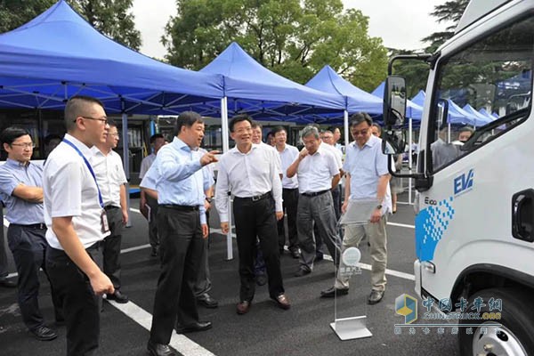 上海市副市長時(shí)光輝先生蒞臨參觀