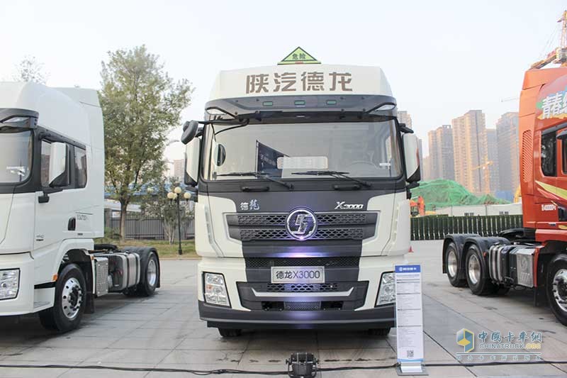 陜汽重卡 德龍X3000 500馬力 6X4牽引車(chē)