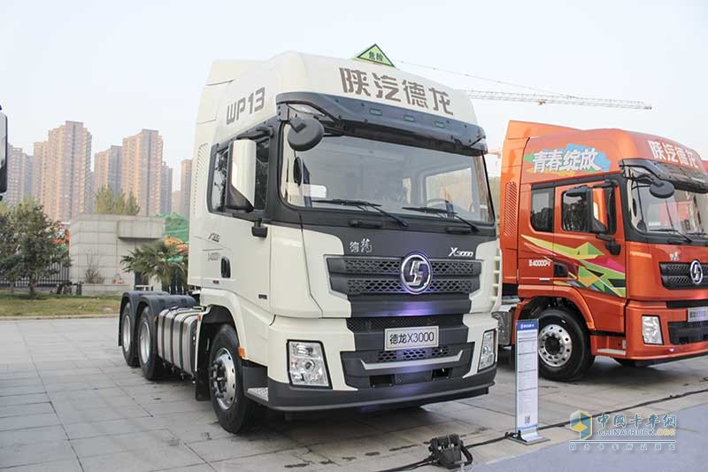 陜汽重卡 德龍X3000 500馬力 6X4牽引車(chē)