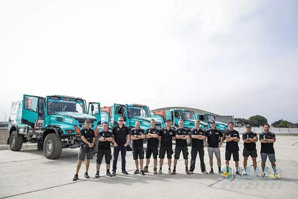 喀爾依維柯PETRONAS De Rooy IVECO 車(chē)隊(duì)