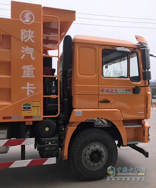 陜汽重卡 德龍F(tuán)3000 6×4 380馬力 5,8米 礦山自卸車