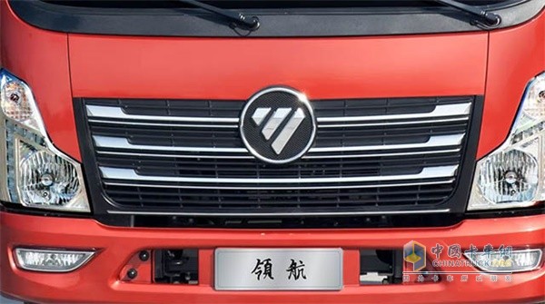 領(lǐng)航輕卡回旋鏢型LED日間行車燈