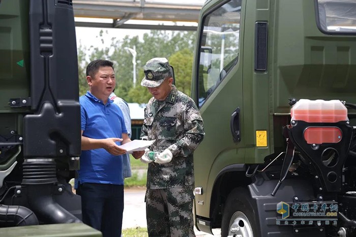 上汽輕卡軍車(chē)積極投身三軍建設(shè)