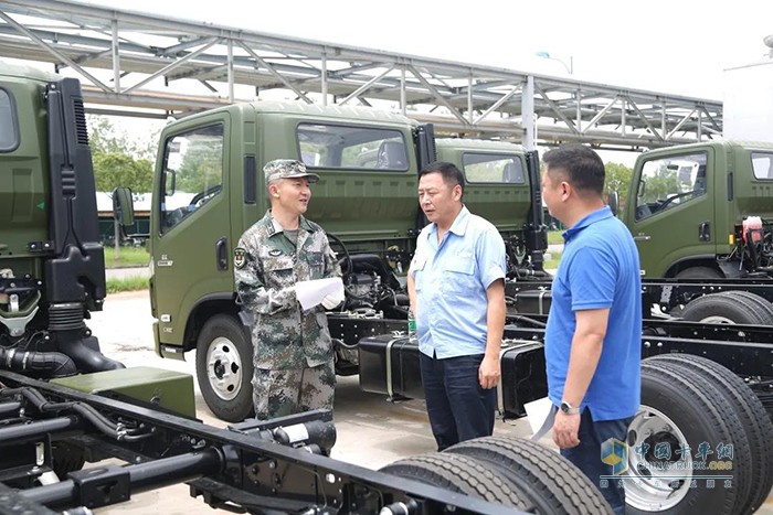 上汽輕卡軍車(chē)積極投身三軍建設(shè)