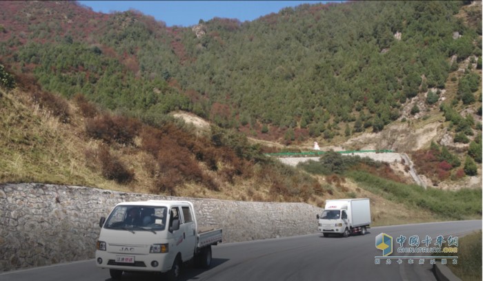 愷達轎卡讓卡哥過了一把越野癮