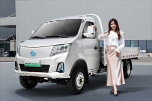 長安跨越王X3PLUS EV：輕卡空間、VAN系價(jià)格、運(yùn)營首選純電小輕卡！