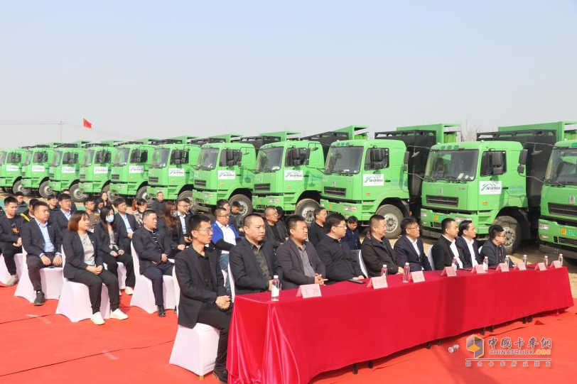 綠動保定 共筑未來 萬物友好純電自卸車批量交付保定保雄