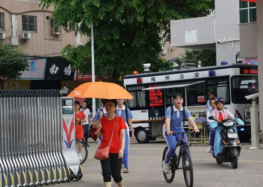 森源鴻馬移動(dòng)警務(wù)室打造巡防平安風(fēng)“警”線