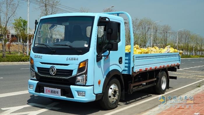 百業(yè)“錢”途任吾行 東風(fēng)多利卡 “任吾行”系列車型上市，助力卡友暢行無界