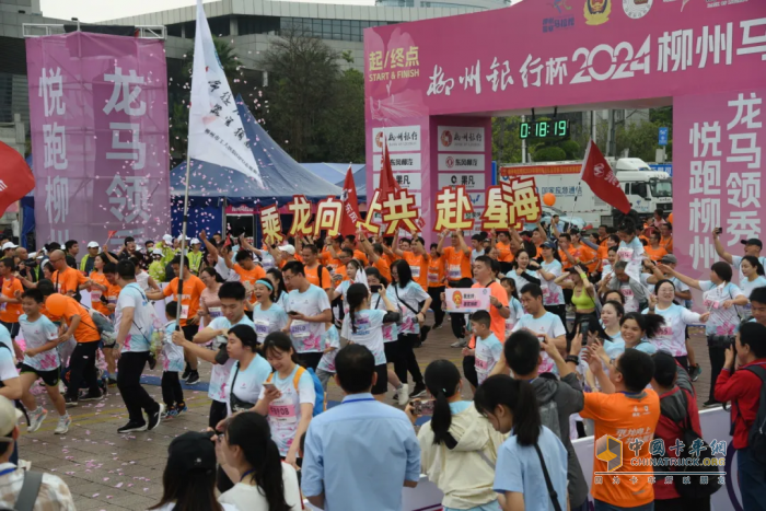 燃情柳馬賽道，東風柳汽乘龍“乘風跑團”集結開跑