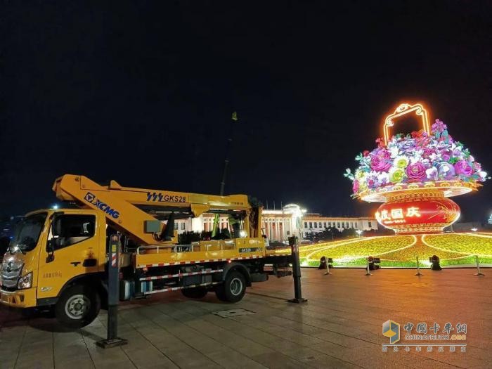 深度定制 國典品質(zhì) 歐馬可高空作業(yè)車驚艷長沙國際工程機(jī)械展