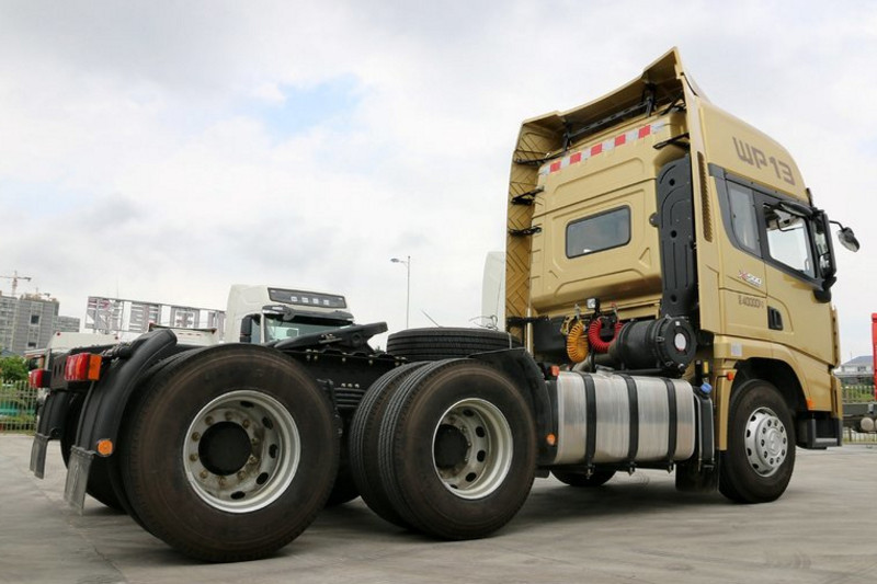 陜汽重卡 德龍X3000 500馬力 6X4 國(guó)五牽引車(chē)(SX4250XC4Q2)