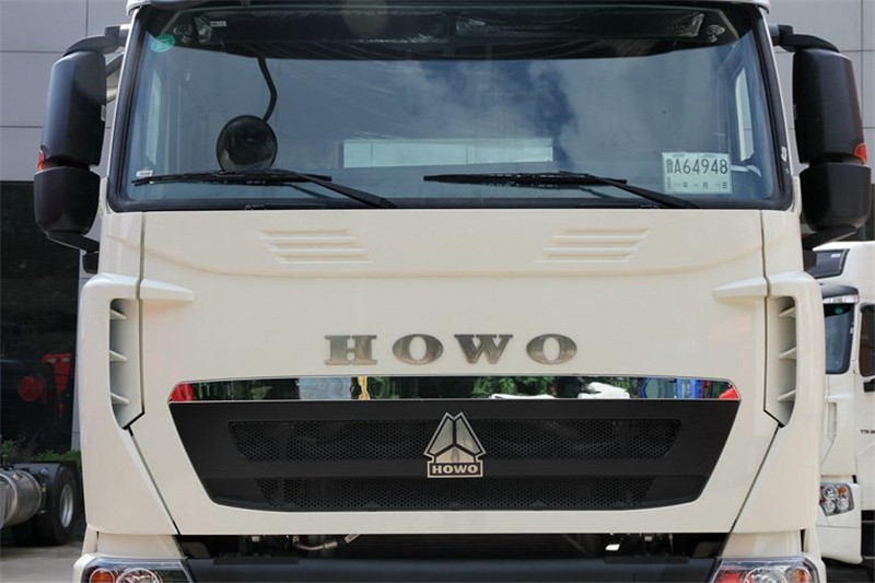 中國重汽 HOWO T7H重卡 540馬力 6X4 國五牽引車(ZZ4257W324HE1B)