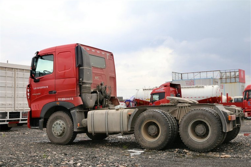 中國重汽 HOWO T7H重卡 440馬力 4X2 國四牽引車(ZZ4187V361HD1B)