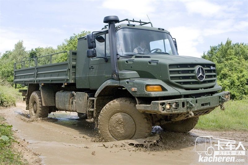 奔馳 Zetros重卡 326馬力 6X6 國(guó)五欄板載貨車