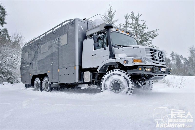 奔馳 Zetros重卡 330馬力 6X6 國五廂式載貨車(型號2733)