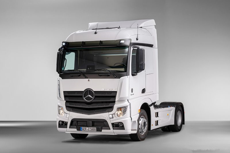 奔馳 新Actros F重卡 450馬力 4X2 國六 牽引車(型號(hào)1845)