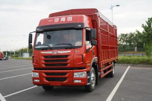 青島解放 龍VH中卡 220馬力 4X2 6.75米 國六 倉柵式載貨車(CA5180CCYPK15L2E6A80)