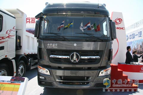 北奔重卡2010北京國際車展V3系列2540S牽引車